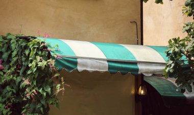 Tente açık mağaza bina