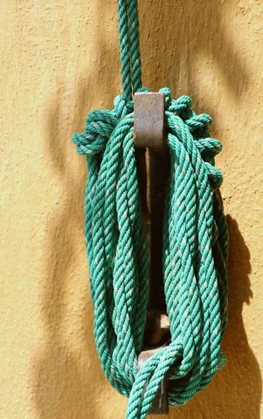 Green Rope Tied Steel — Stock Photo, Image