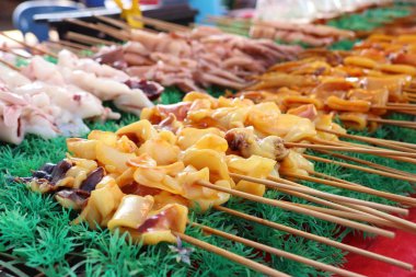 Izgara kalamar sokak gıda