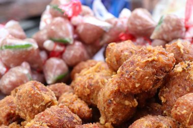 Fermente pork kızarmış pilav baharatlı ile