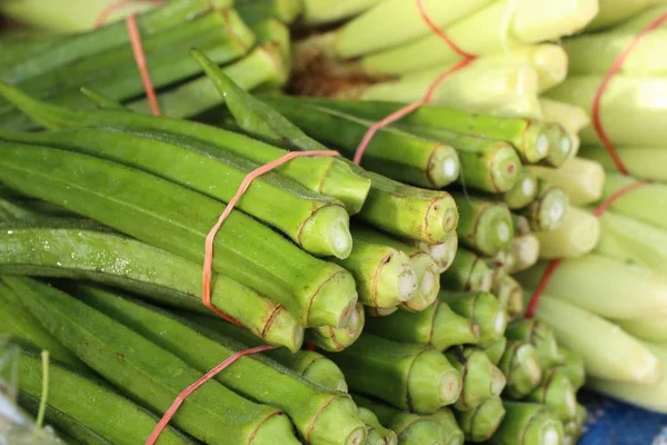 Grön Okra Marknaden — Stockfoto