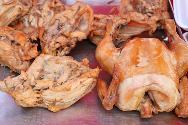 Вкусная Курица Улице — стоковое фото