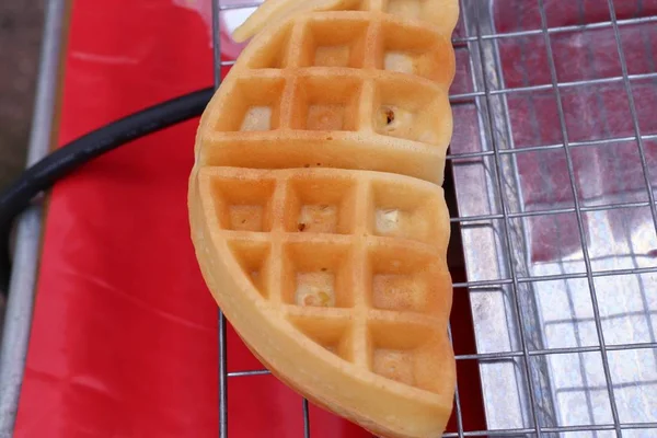 Lezzetli Tatlı Waffle Sokak Gıda — Stok fotoğraf