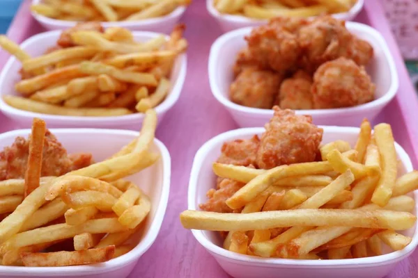 Patatas Fritas Nuggets Comida Callejera —  Fotos de Stock