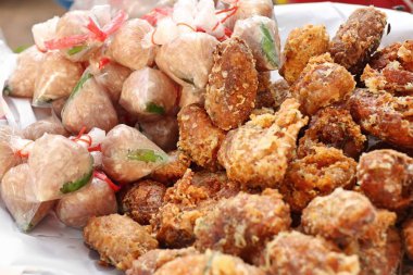 Fermente pork kızarmış pilav baharatlı ile