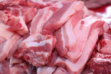 taze domuz eti pazarında