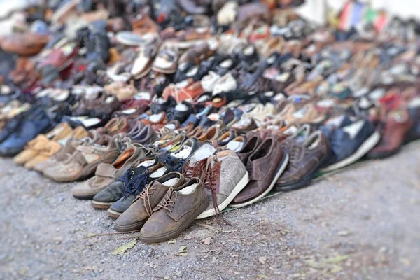 Used shoes shop sales at market