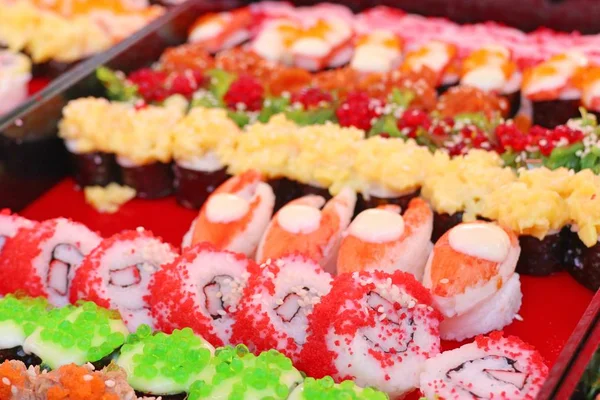Smaczne Sushi Sprzedawcy Uliczni — Zdjęcie stockowe