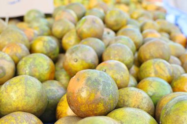 Turuncu meyve sokak gıda