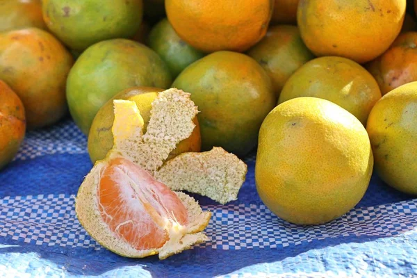 Orangenfrüchte Beim Streetfood — Stockfoto