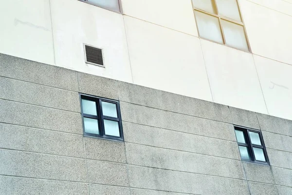 Fenster Außerhalb Des Gebäudes — Stockfoto