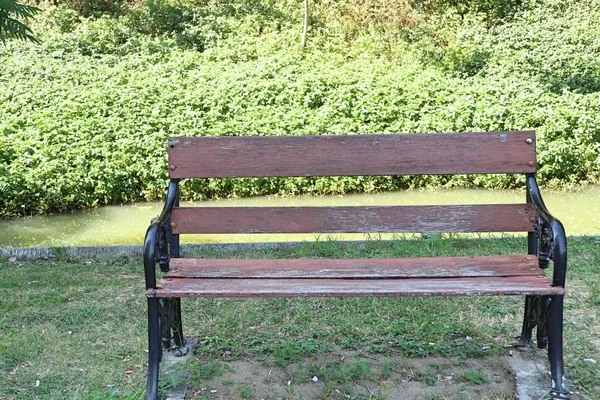 Panchina Nel Parco — Foto Stock