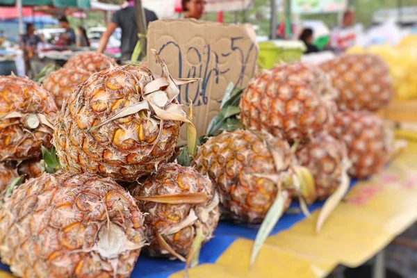 Ananas Straat Eten — Stockfoto