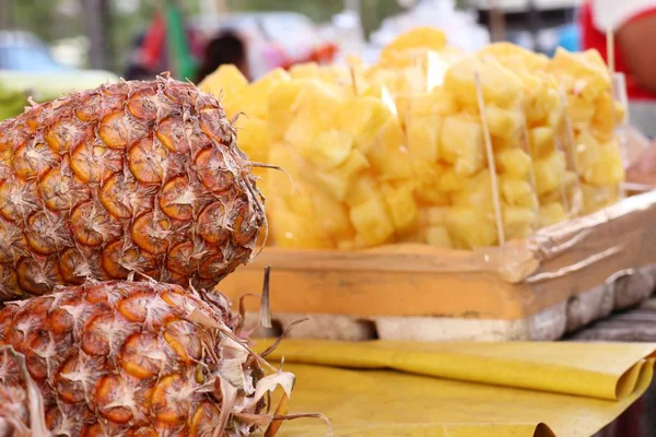 Ananas Straat Eten — Stockfoto