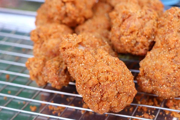 Gebratenes Huhn Beim Streetfood — Stockfoto