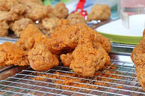 Gebratenes Huhn Beim Streetfood — Stockfoto