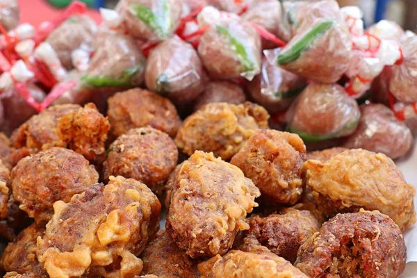 Fermente pork kızarmış pilav baharatlı ile