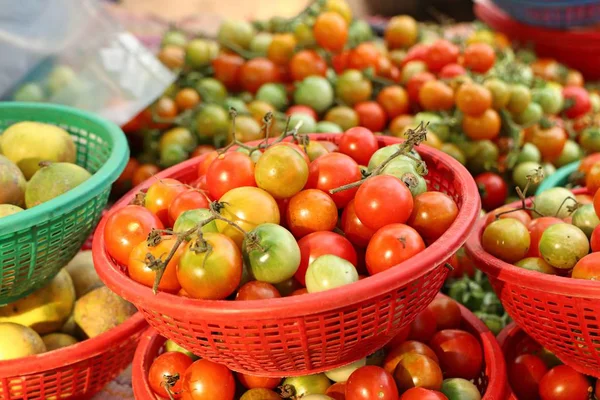 Pazardaki domatesler