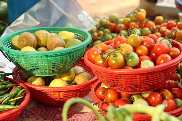 Pazardaki domatesler