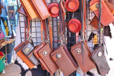 Dükkanı deri çanta ve deri