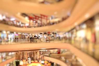 alışveriş merkezinde bulanık