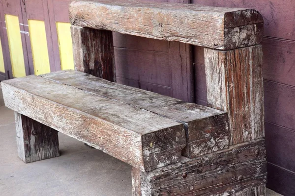 Старая Деревянная Скамейка — стоковое фото