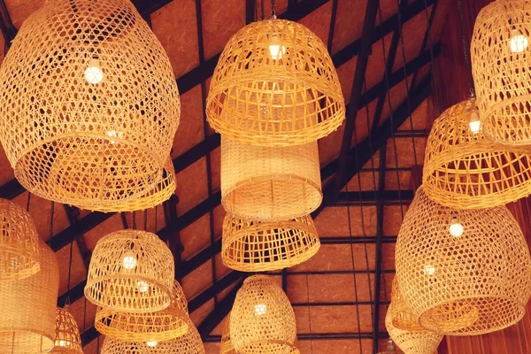 Vackra Väva Bambu Lampa — Stockfoto