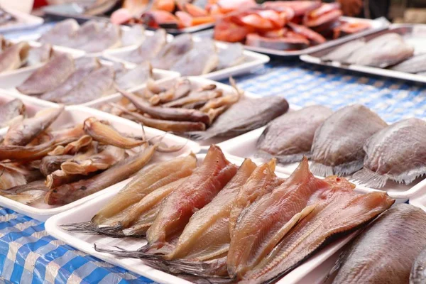 Peixe seco no mercado — Fotografia de Stock
