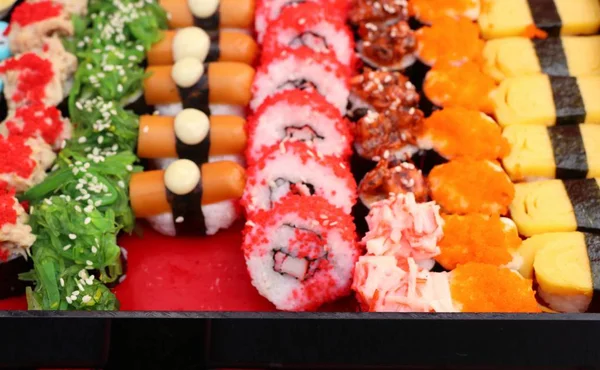 Tasty sushi at street food — Stock Photo, Image