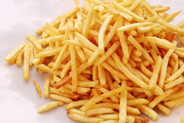 Papas fritas en la calle comida —  Fotos de Stock