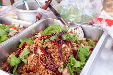 Tay spicy kıyılmış et salatası 