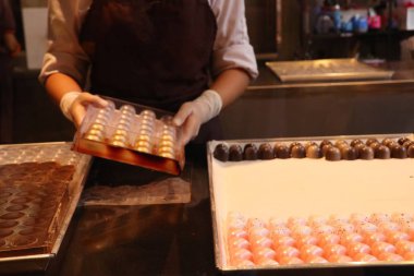 Tatlı çikolata yapma