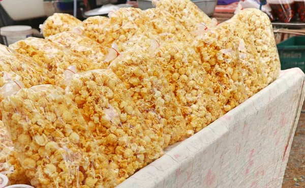 Popcorn auf dem Markt — Stockfoto
