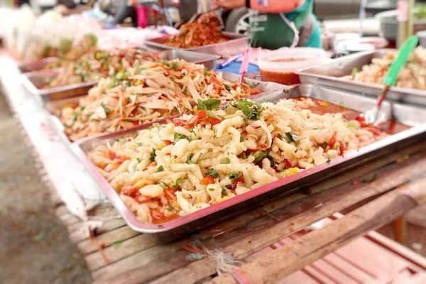 Insalata piccante a cibo di strada — Foto Stock