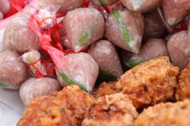 Fermente pork kızarmış pilav baharatlı ile