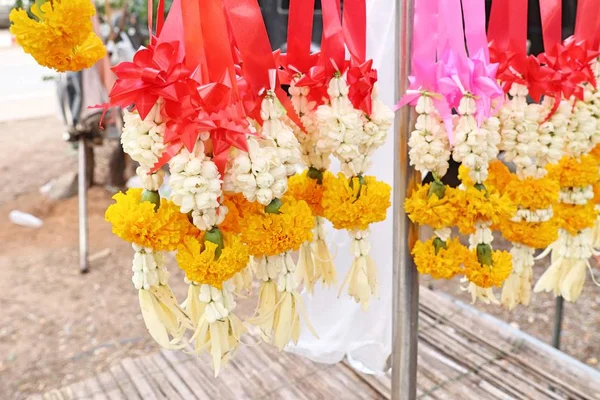 Jasmin garland på marknaden — Stockfoto