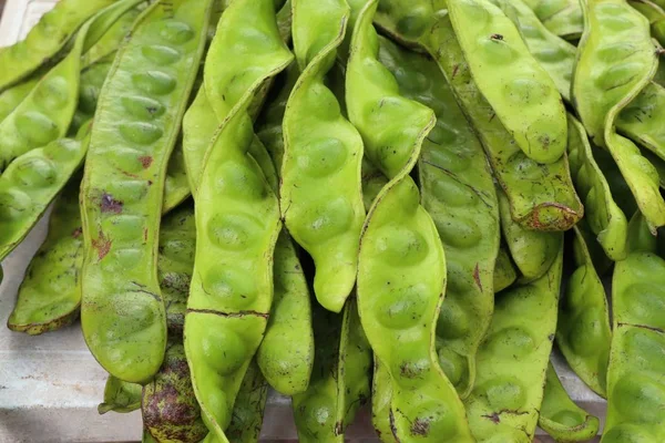 Bitter bean at the market — Stock Photo, Image