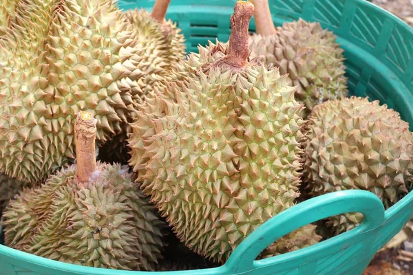 Durian owoców o Sprzedawcy uliczni — Zdjęcie stockowe