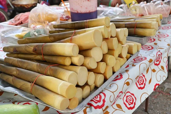 Brote de bambú hervido en el mercado — Foto de Stock