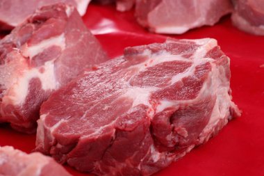 taze domuz eti pazarında