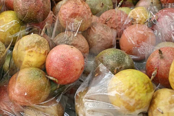 passion fruit in street food