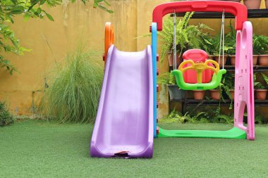 Park 'ta çocuk parkı