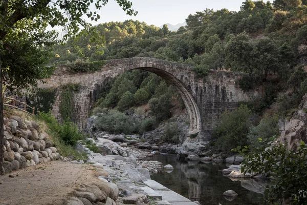 Római Híd Alardos Szurdokban Madrigal Verában Caceres Extremadura Spanyolország Európa Jogdíjmentes Stock Fotók