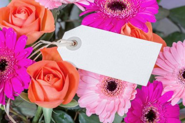 çiçek kartı ve metin için yer ile demet