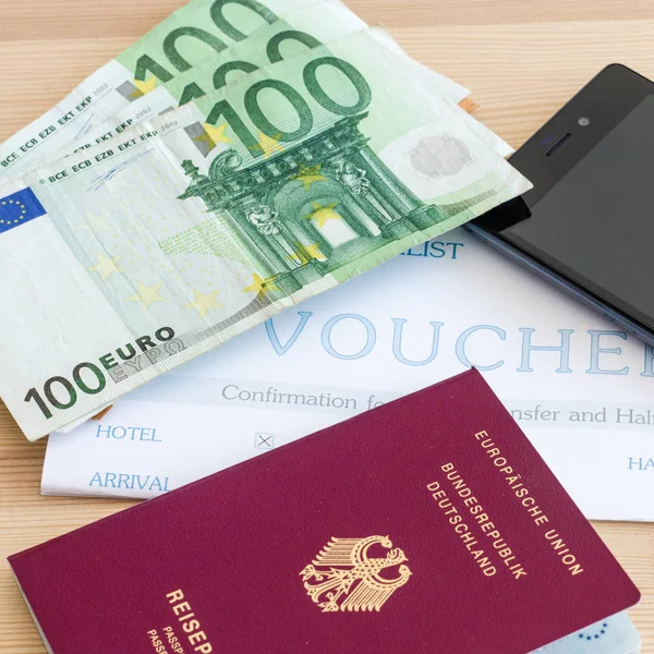 Passport Money Smart Phone Ready Travelling — Stock Photo, Image
