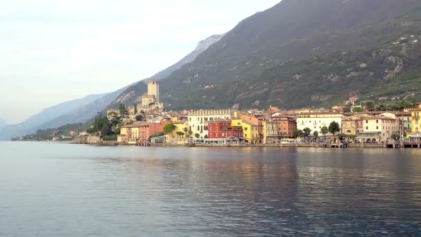 Passeio Barco Lago Garda Costa Malcesine — Vídeo de Stock