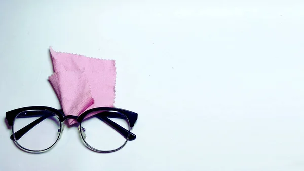 temizlik bezi temiz ve izole arka plan üzerinde ile gofret glasses_specs