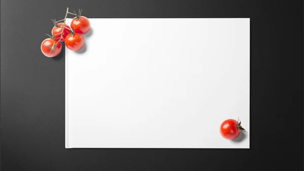 Tomater Vitt Papper Svart Bakgrund — Stockfoto