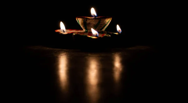 Clay Diya Lampen Verlicht Tijdens Diwali Viering Groeten Card Design — Stockfoto