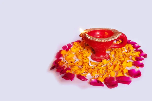 Дівалі Індійський Фестиваль Дія Або Лампу Близько Квітковим Декором Троянди — стокове фото
